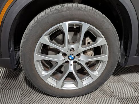 Certified 2024 BMW X5 xDrive40i w/ Premium Package AWD/4WD image 50