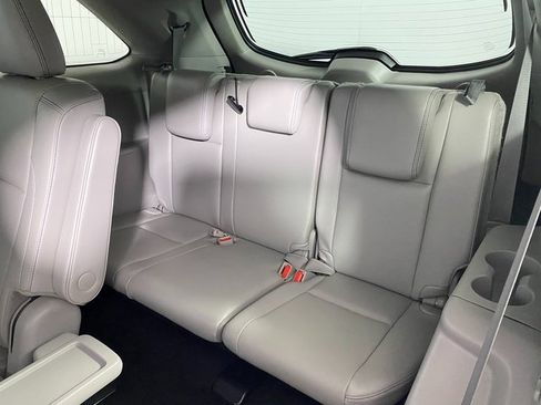 Used 2018 Toyota Highlander Limited image 14