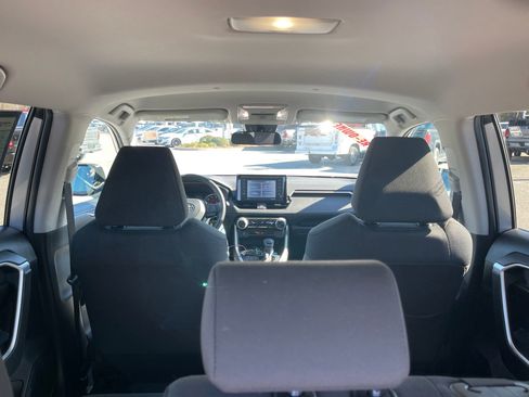 Used 2022 Toyota RAV4 LE image 24