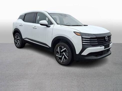 Used 2025 Nissan Kicks SV image 3