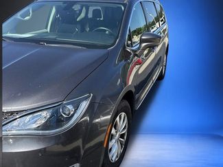 Used 2019 Chrysler Pacifica Touring-L FWD video 2