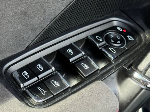 Used 2016 Porsche Cayenne GTS AWD/4WD image 31