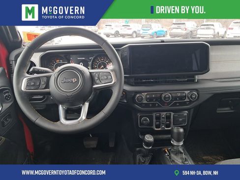 Used 2024 Jeep Wrangler Sahara image 21