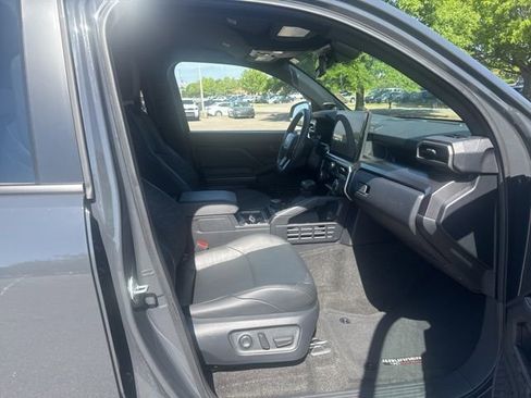 Used 2025 Toyota 4Runner TRD Off-Road Premium image 16