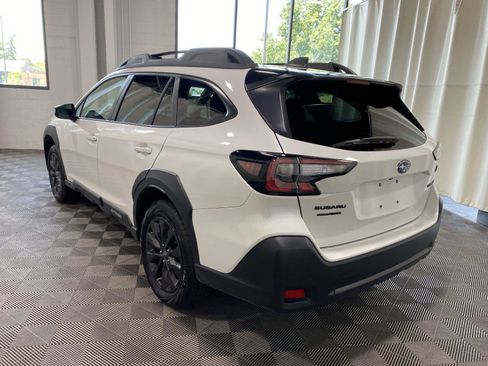 Used 2025 Subaru Outback Onyx Edition AWD/4WD image 11