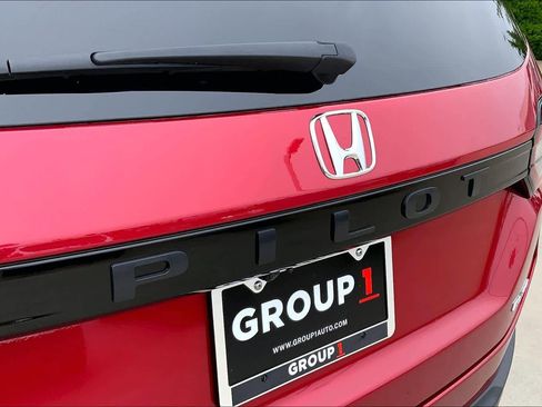 Used 2025 Honda Pilot Elite image 29