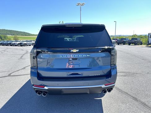 New 2026 Chevrolet Suburban Premier AWD/4WD image 6