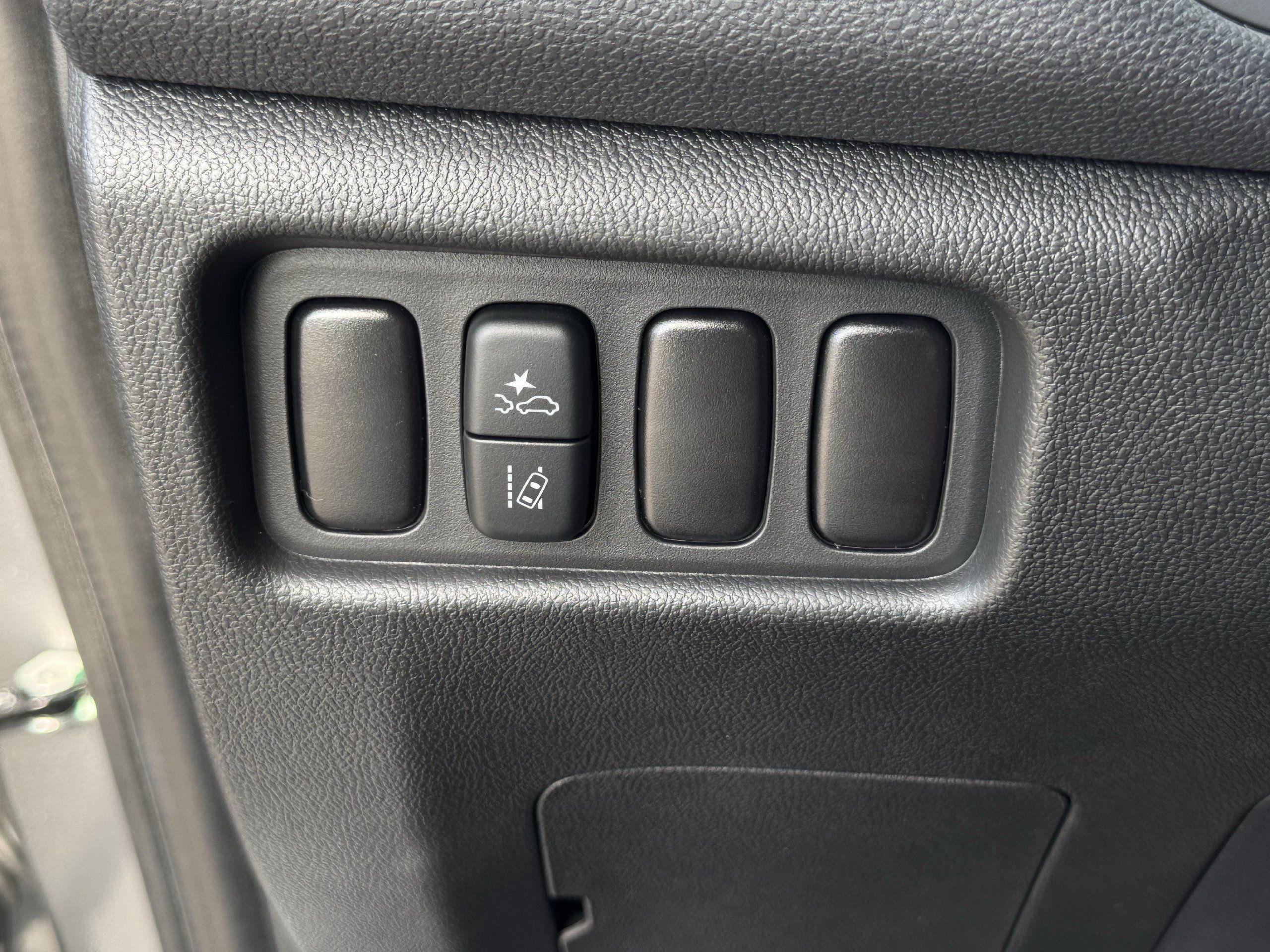 New 2027 Mitsubishi Outlander Sport FWD image 16