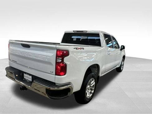 Used 2022 Chevrolet Silverado 1500 LT AWD/4WD image 32