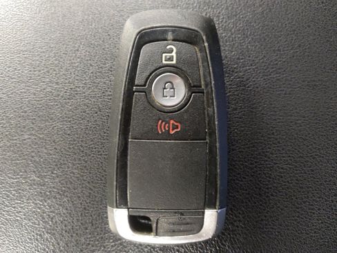 Used 2019 Ford Edge SE w/ SE Fleet Driver's Package image 32