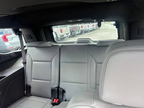 Used 2022 GMC Yukon SLT w/ SLT Premium Package AWD/4WD image 32