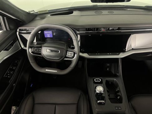 Used 2024 Jeep Wagoneer Launch Edition image 13