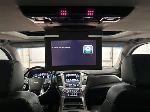 Used 2020 Chevrolet Suburban Premier image 28