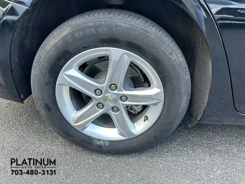 Used 2023 Chevrolet Malibu LS FWD image 21