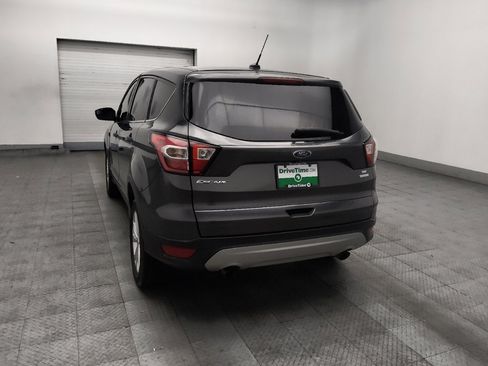 Used 2017 Ford Escape SE w/ SE Cold Weather Package AWD/4WD image 5
