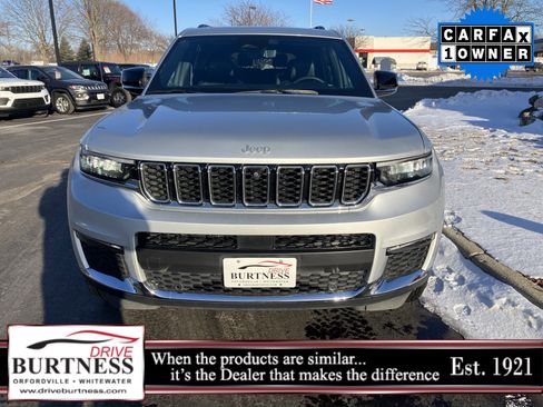 Used 2024 Jeep Grand Cherokee L Limited w/ Luxury Tech Group II image 16