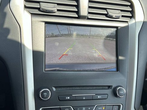 Used 2016 Ford Fusion SE w/ Equipment Group 202A FWD image 18