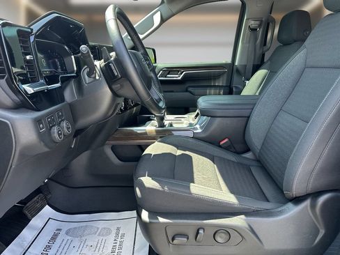 Used 2023 Chevrolet Silverado 1500 RST w/ Z71 Off-Road Package AWD/4WD image 13