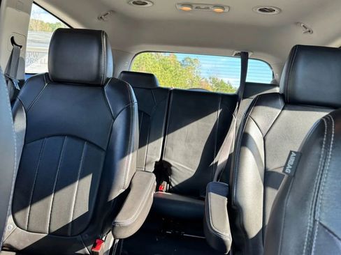 Used 2016 Buick Enclave Leather w/ Trailering Package image 23