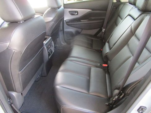 Used 2024 Nissan Murano SL image 16