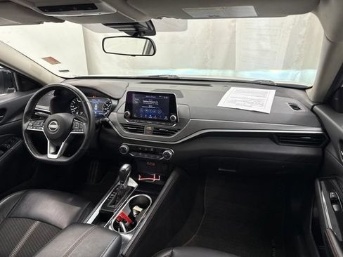 Used 2024 Nissan Altima 2.5 SR FWD image 12