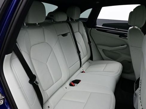 New 2026 Porsche Macan S image 17