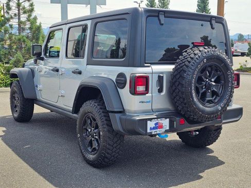 Used 2023 Jeep Wrangler Unlimited AWD/4WD image 5