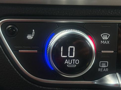 Used 2018 Audi SQ5 Premium Plus w/ S Sport Package AWD/4WD image 40