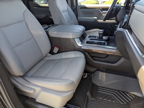 Certified 2025 Chevrolet Silverado 1500 LT Trail Boss w/ Convenience Package II image 10