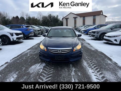 Used 2011 Honda Accord EX-L image 2