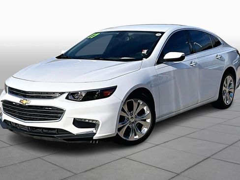 Used 2017 Chevrolet Malibu Premier image 3