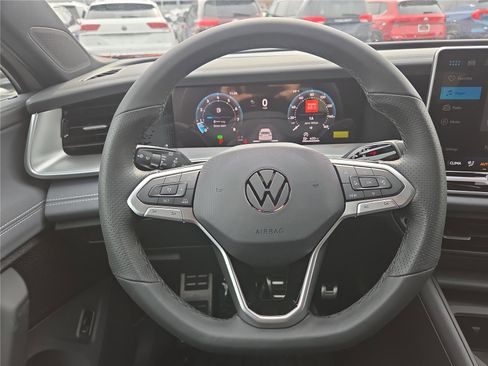 New 2026 Volkswagen Tiguan SE R-Line image 14