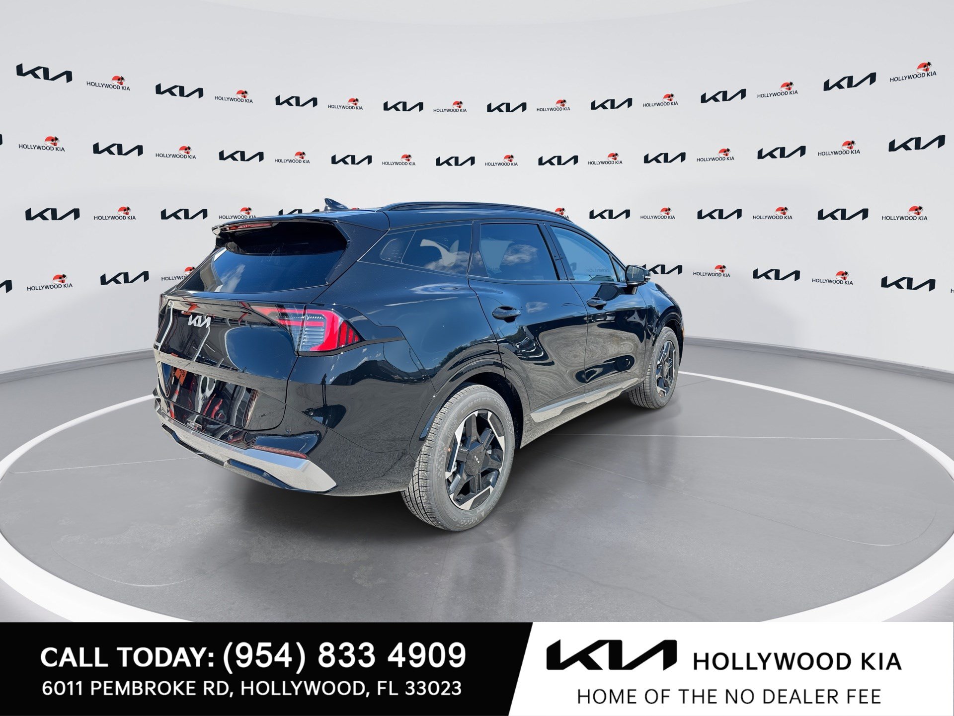 New 2026 Kia Sportage SX FWD image 8