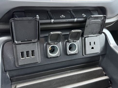 Used 2015 GMC Sierra 1500 SLE w/ SLE Value Package image 41