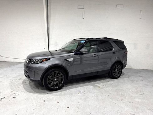Used 2018 Land Rover Discovery HSE image 17