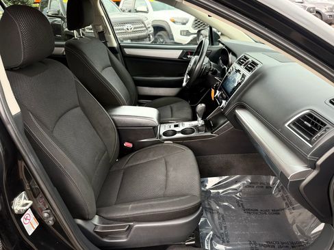 Used 2018 Subaru Outback 2.5i Premium AWD/4WD image 21