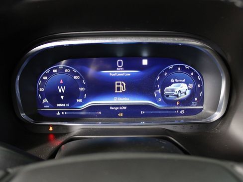 Used 2022 Chevrolet Tahoe Z71 image 16