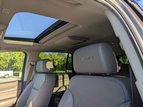 Used 2020 GMC Yukon Denali w/ Denali Ultimate Package image 25