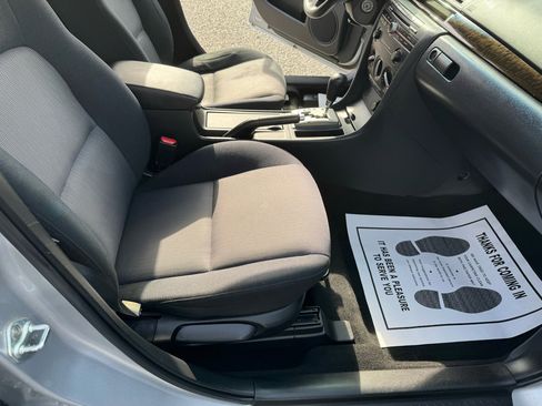 Used 2007 MAZDA MAZDA3 i Touring image 15