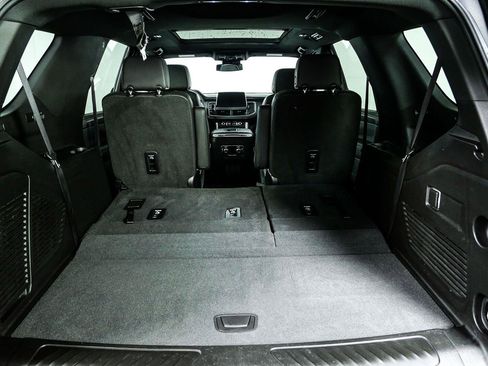 Used 2023 GMC Yukon SLT RWD image 34
