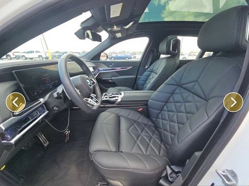 Used 2026 BMW 740i RWD image 3