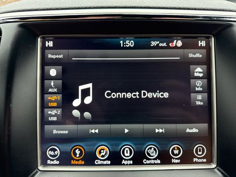 Used 2018 Jeep Grand Cherokee Altitude image 39