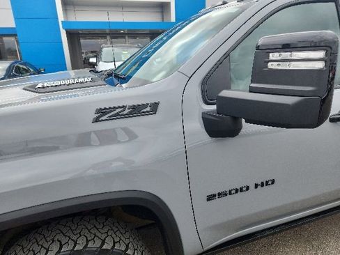 Used 2024 Chevrolet Silverado 2500 LTZ w/ LTZ Plus Package AWD/4WD image 11