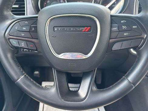 Used 2015 Dodge Charger SE w/ Power Sunroof Group AWD/4WD image 11