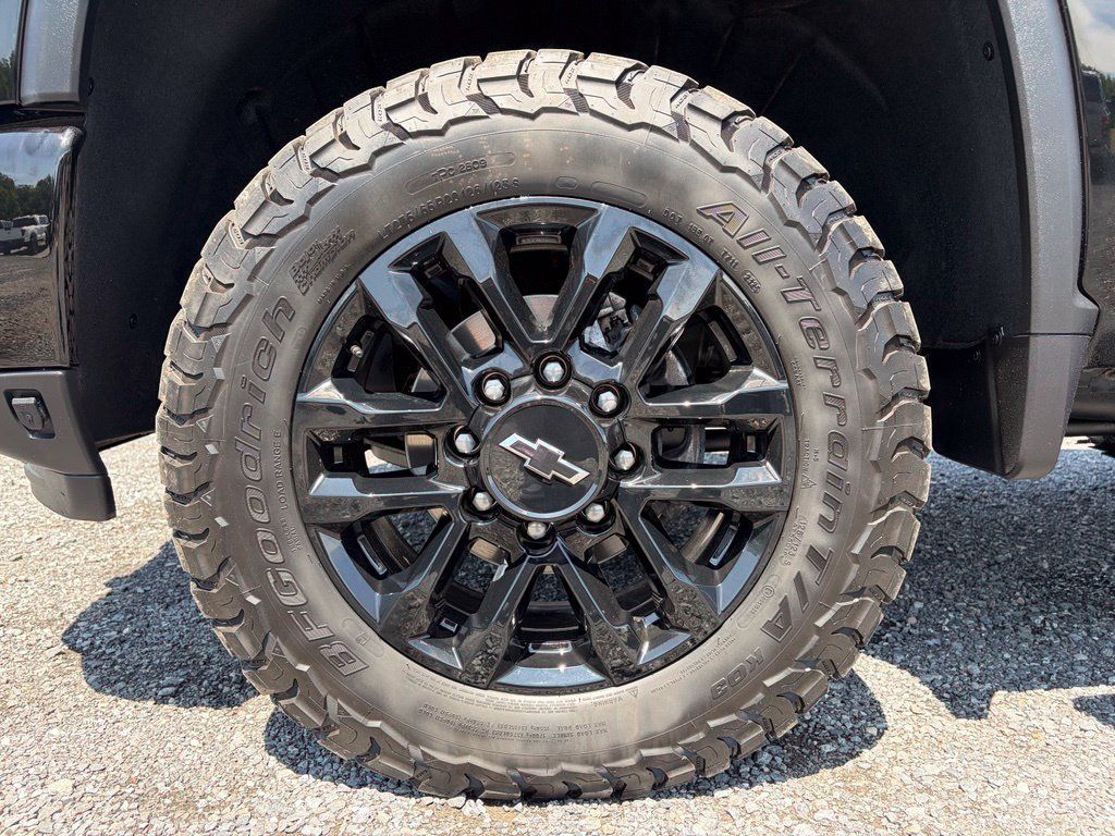 Used 2025 Chevrolet Silverado 2500 LTZ w/ Trail Boss Package AWD/4WD image 15