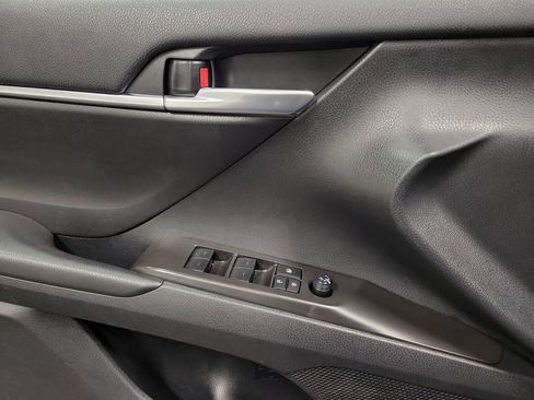 Used 2024 Toyota Camry SE FWD image 19