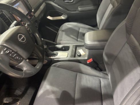 Used 2023 Nissan Frontier SV w/ SV Convenience Package image 45