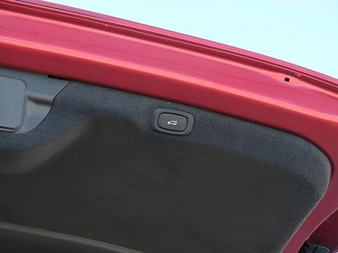 New 2024 VinFast VF 9 Plus image 38