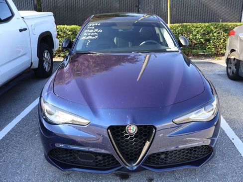 Used 2019 Alfa Romeo Giulia Ti Sport w/ Quick Order Package 22U Sport RWD image 5
