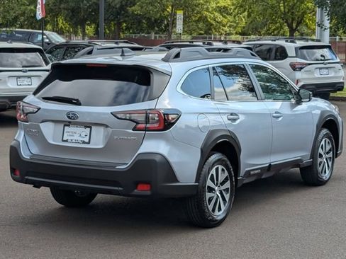 Used 2025 Subaru Outback Premium w/ Popular Package #1A image 5